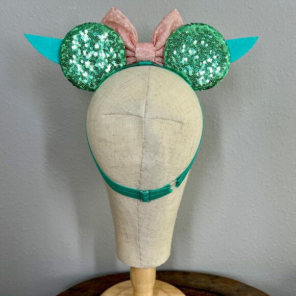 Grogu Elastic Minnie Ears | Disney Star Wars-Inspired Baby Yoda Adjustable Ears - Picture 4 of 5